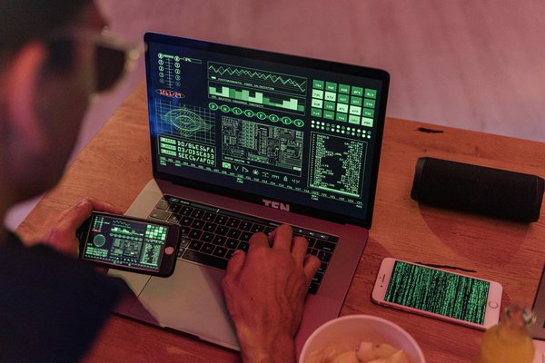 Innovación sostenible: el impacto de los sistemas de transporte inteligente en la ecología urbana