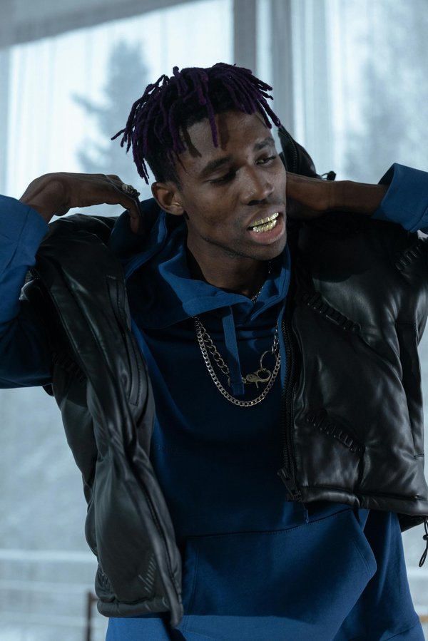 Descubre los mejores grillz de oro para brillar con estilo